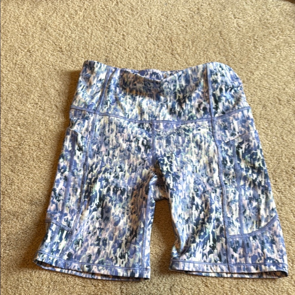 Athleta ultimate stash short
